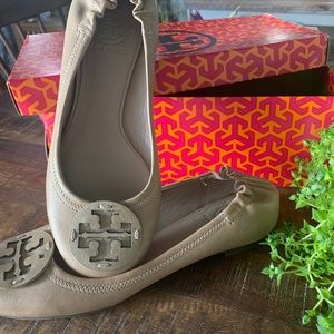 Tory Burch Reva-Arena Leather Ballet Flats (Tuscan Taupe)